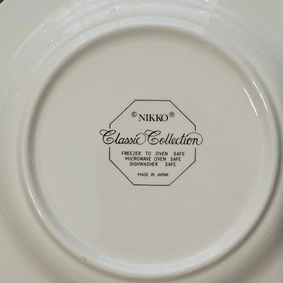 Nikko Christmastime Dinner Plate Set of 3 Octogon Xmas Tree Stars Gifts - Picture 6 of 10